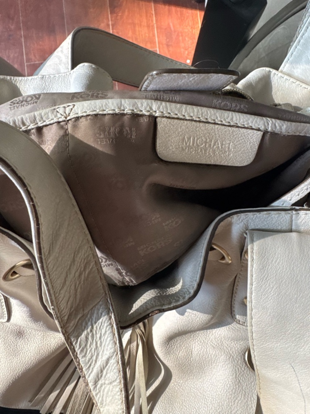Michael Kors Off-White Leather Hobo with Tassel and Whipstitch - Picture 5 of 5
